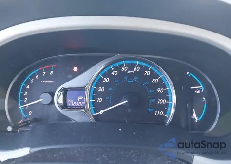 2011 Toyota Sienna Limited from USA, damaged, VIN 5TDDK3DC1BS027662